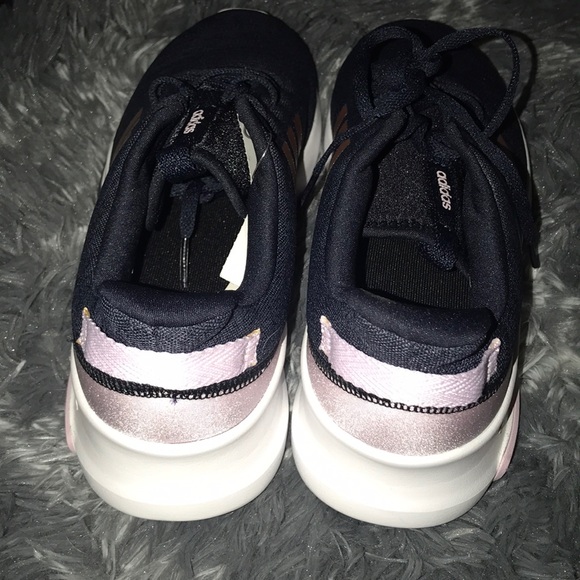 Adidas shoes - Picture 4 of 4